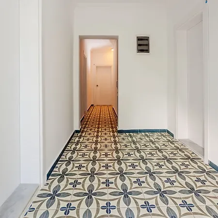 Puya Kaş